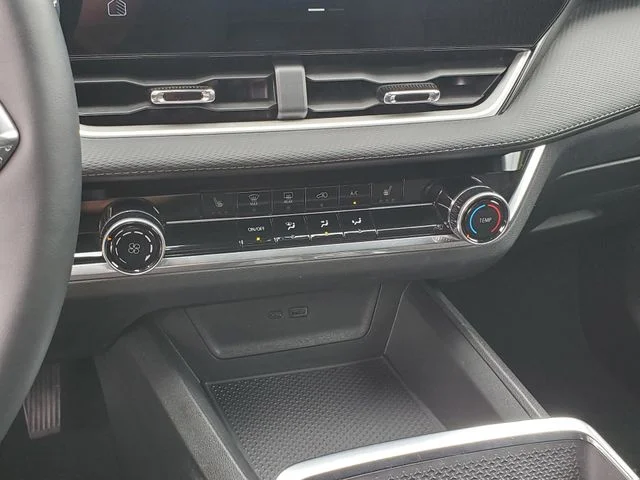 2025 Chevrolet Equinox - Image 15