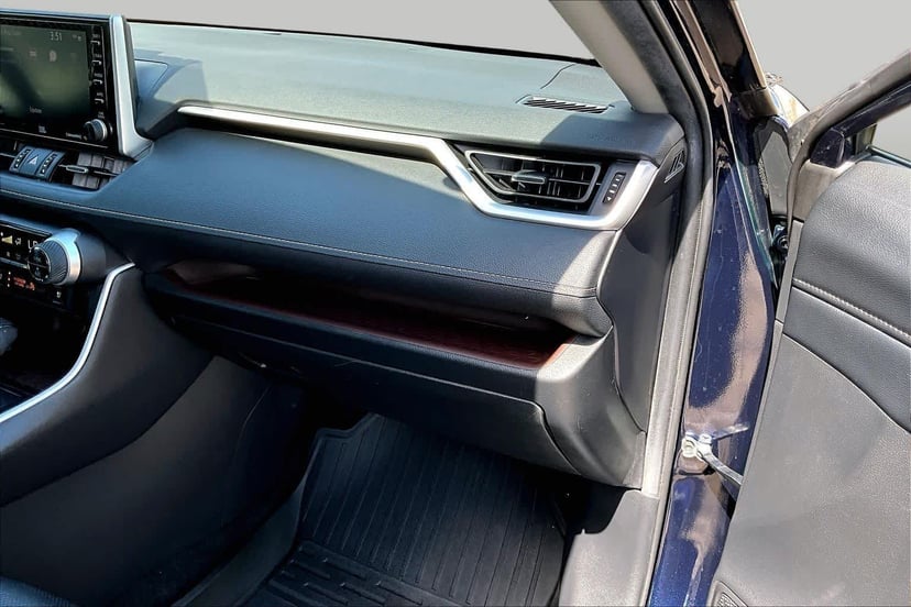 2020 Toyota RAV4 Hybrid - Image 19