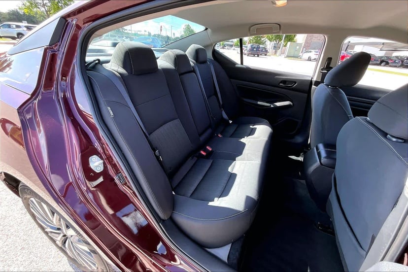 2025 Nissan Altima - Image 20