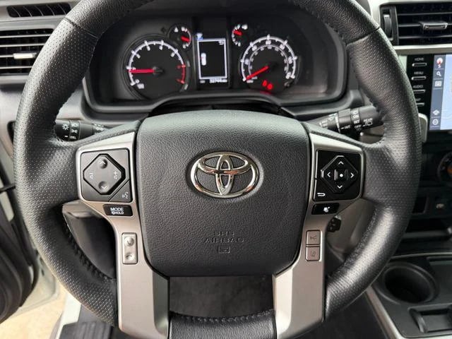 2023 Toyota 4RUNNER - Image 12