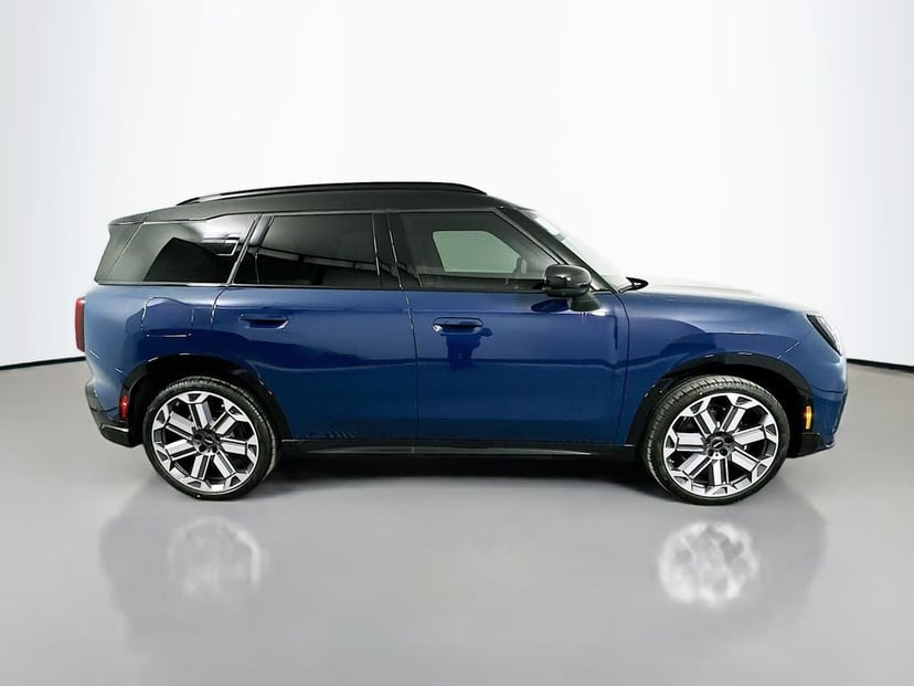 2026 MINI Countryman - Image 1