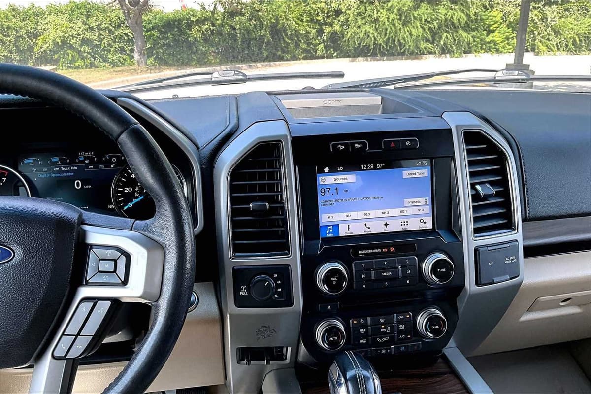 2017 Ford F-150 - Image 6