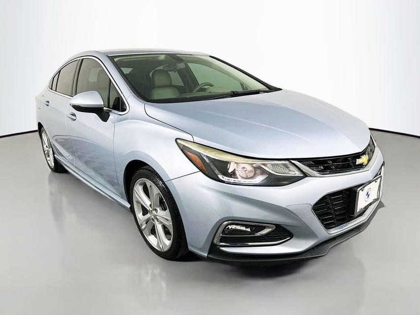 2017 Chevrolet Cruze - Image 3