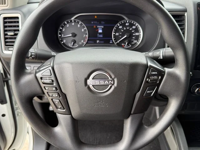 2022 Nissan Frontier - Image 10