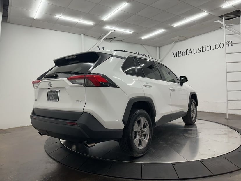 2024 Toyota RAV4 - Image 7
