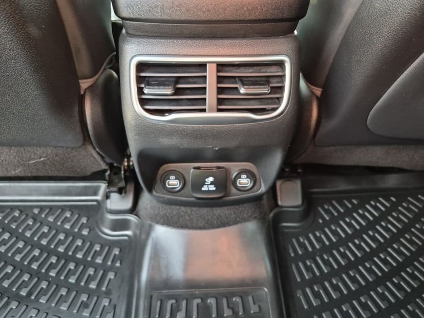 2021 Hyundai Santa Fe - Image 21