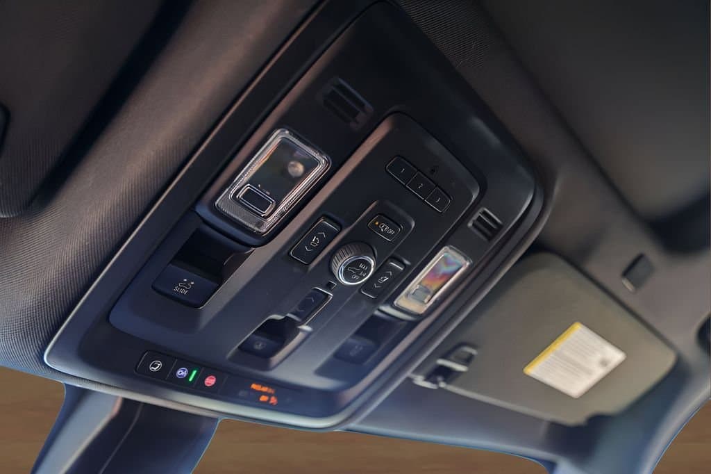 2022 GMC Yukon - Image 22