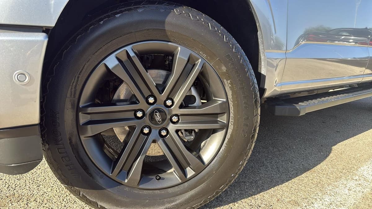 2022 Ford F-150 - Image 9