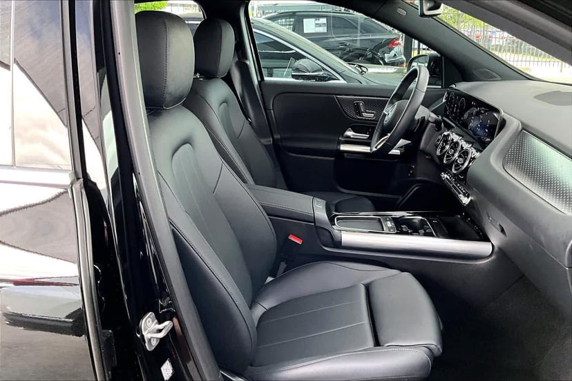 2025 Mercedes-Benz GLA 250 - Image 9