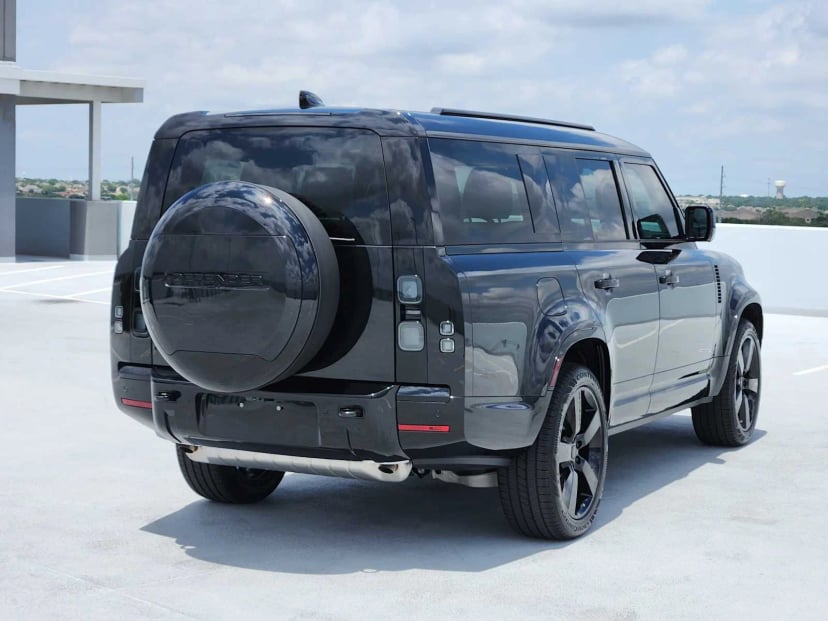 2026 LAND ROVER Defender 130 - Image 6