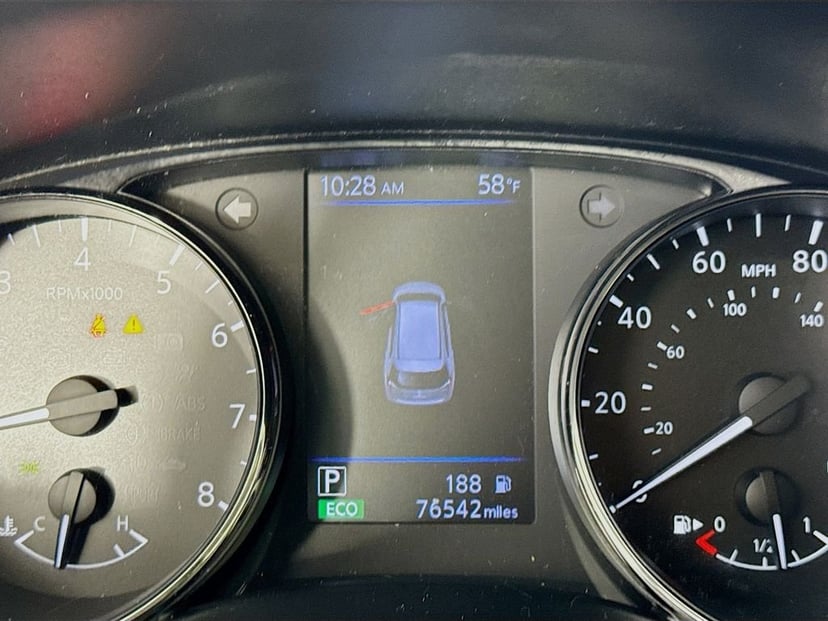 2018 Nissan Rogue - Image 15