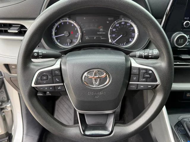 2023 Toyota Highlander - Image 41