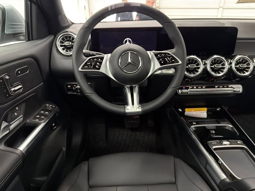 2026 Mercedes-Benz GLB - Image 56
