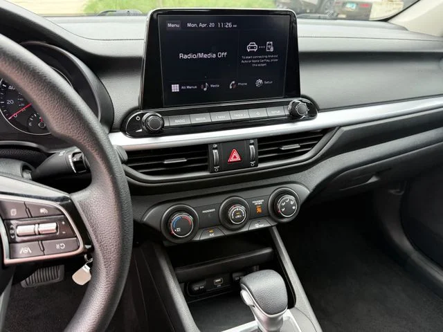 2023 Kia Forte - Image 17