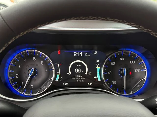 2026 Chrysler Pacifica - Image 16