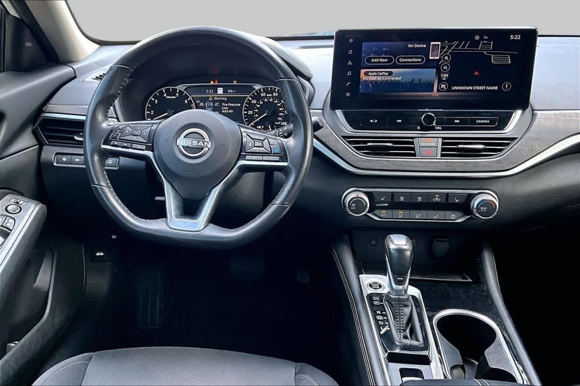 2024 Nissan Altima - Image 6