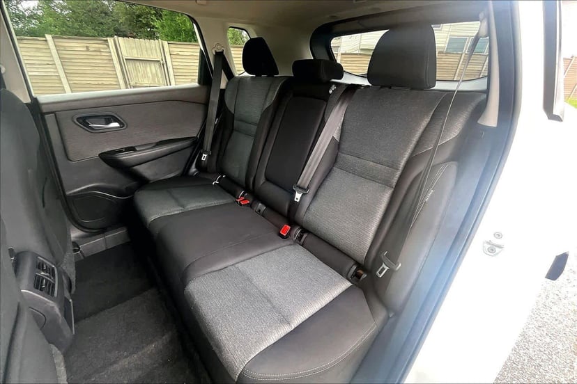 2022 Nissan Rogue - Image 19