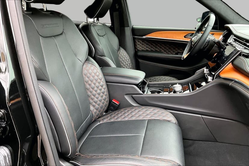 2025 Jeep Grand Cherokee L - Image 9