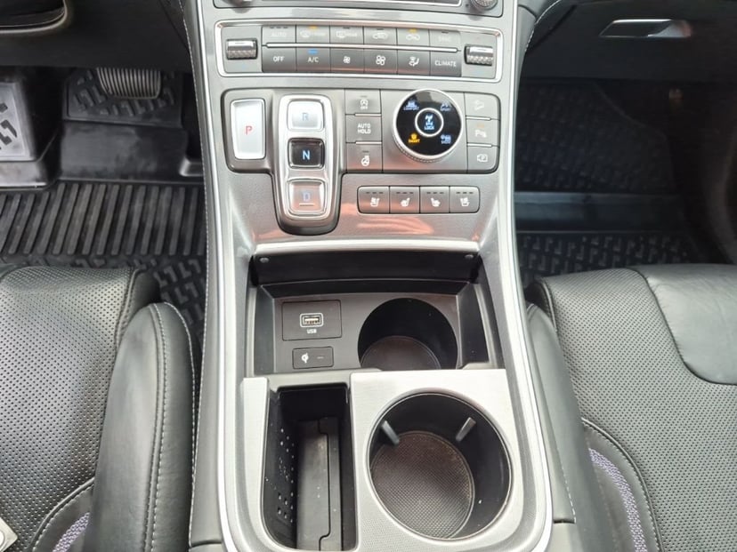 2021 Hyundai Santa Fe - Image 40