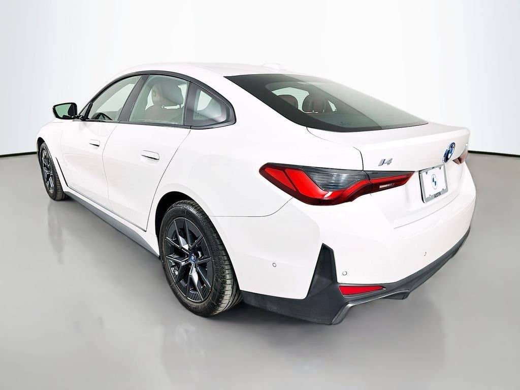 2023 BMW i4 - Image 6