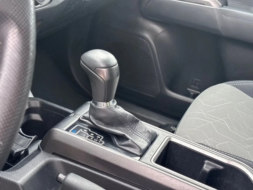 2022 Toyota Tacoma - Image 10