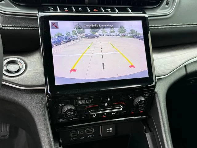 2024 Jeep Grand Cherokee - Image 16