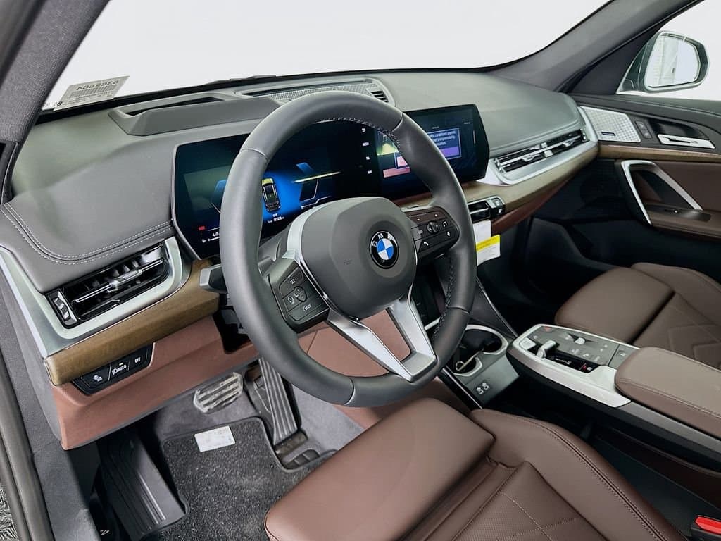 2025 BMW X1 - Image 9