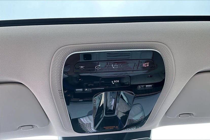 2025 Mercedes-Benz E 350 - Image 35