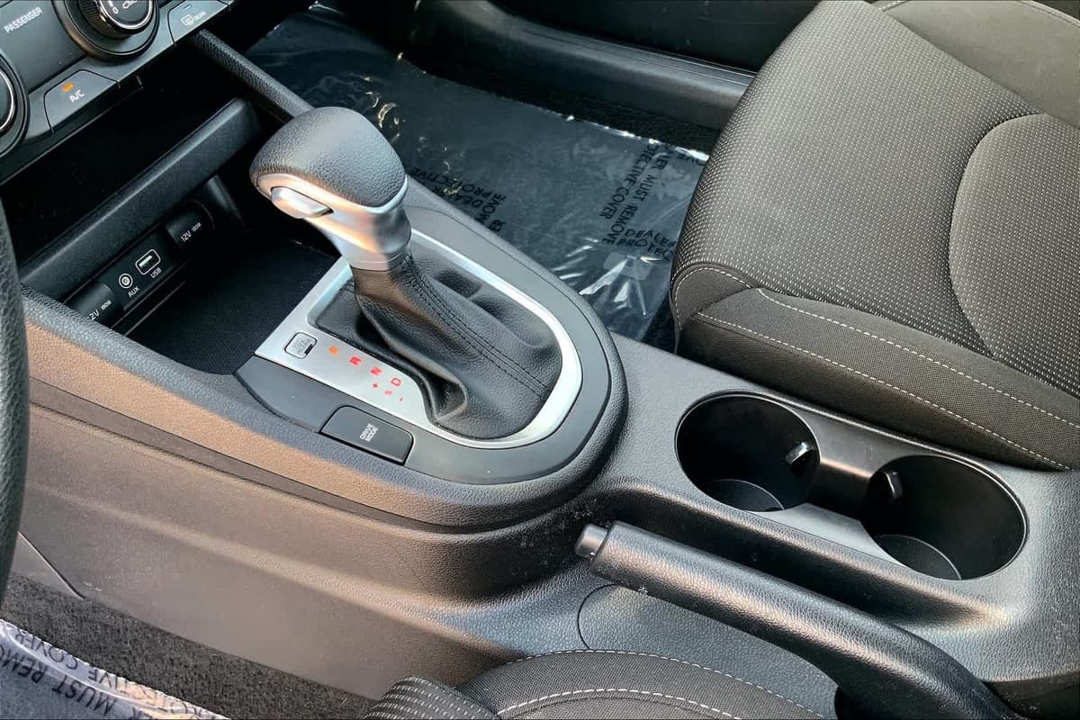 2020 Kia Forte - Image 16