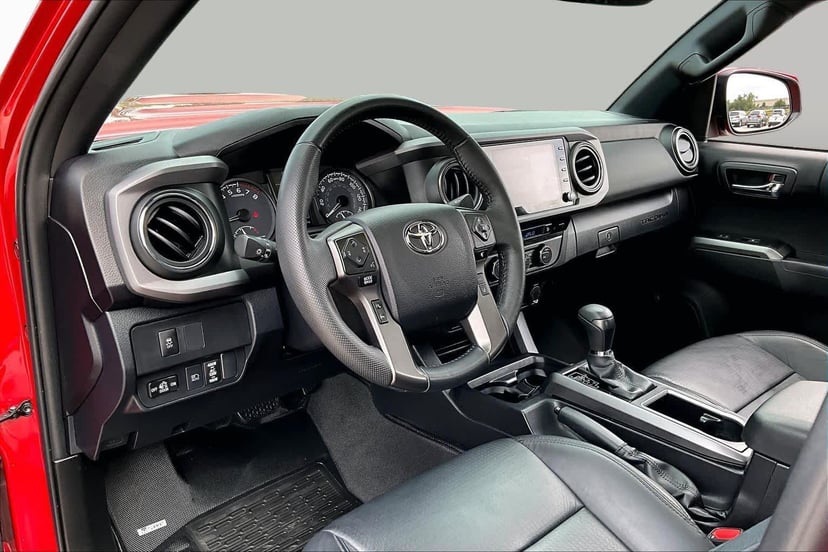 2023 Toyota Tacoma - Image 18