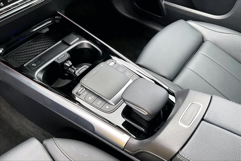 2023 Mercedes-Benz EQB 300 - Image 16