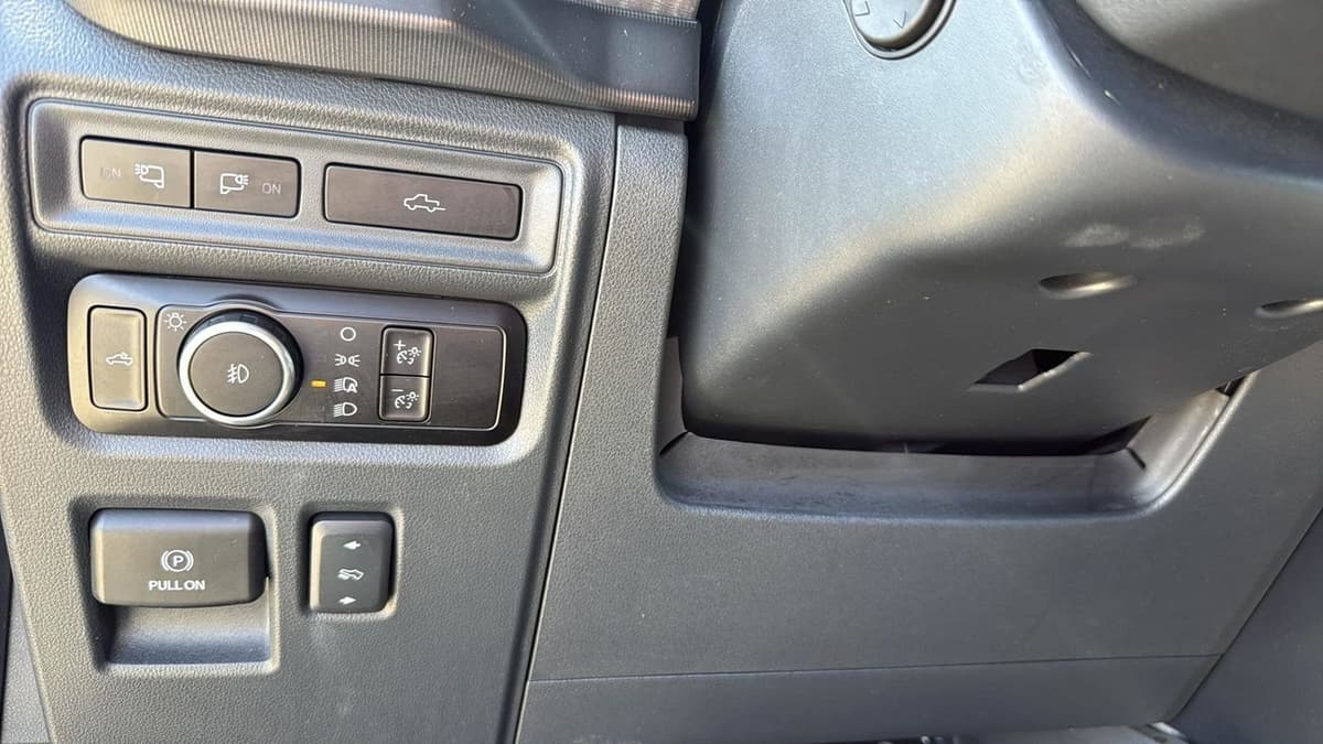 2023 Ford F-150 - Image 18