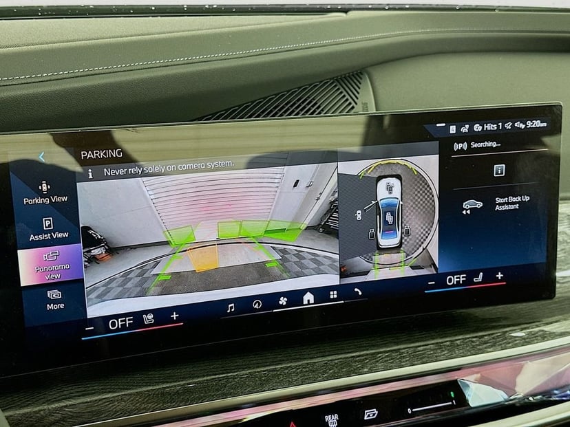 2025 BMW 7 Series - Image 12
