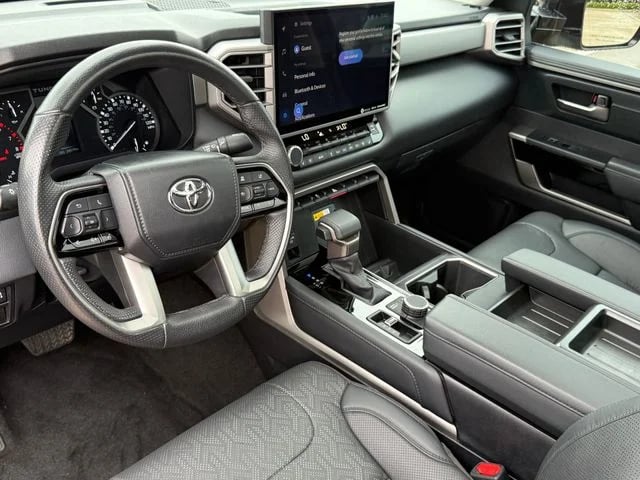 2023 Toyota Tundra - Image 10