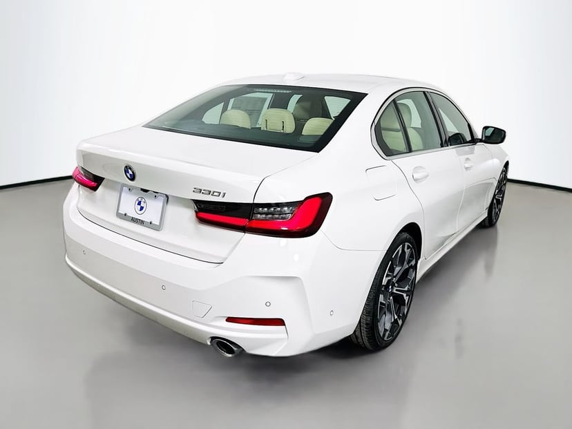 2026 BMW 3 Series - Image 5