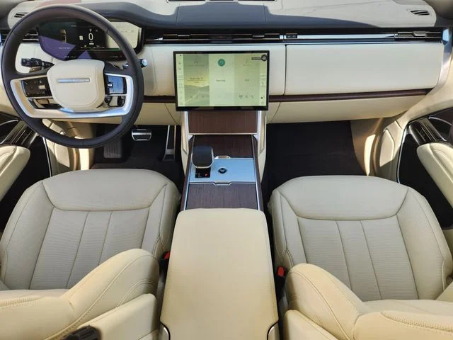 2026 Land Rover Range Rover Plug-In Hybrid - Image 18