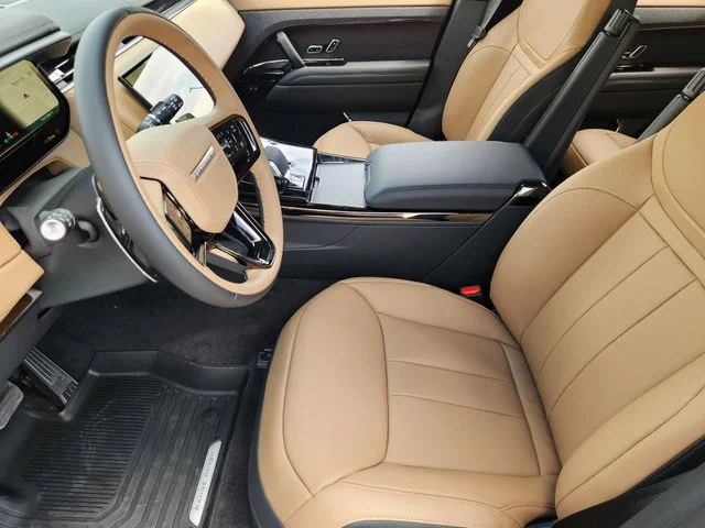 2026 Land Rover Range Rover Sport - Image 13