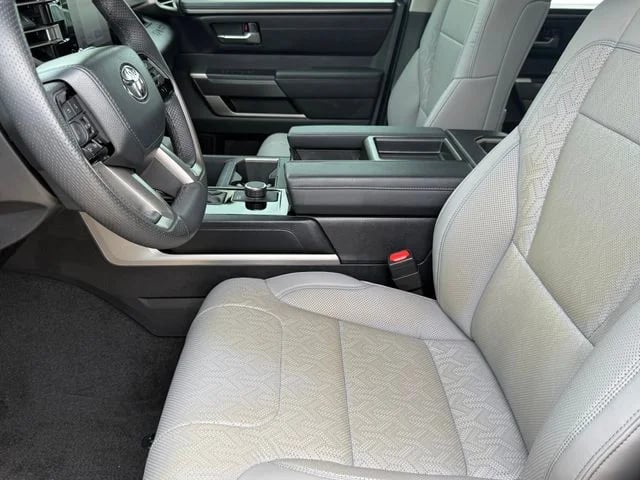 2024 Toyota Tundra - Image 13