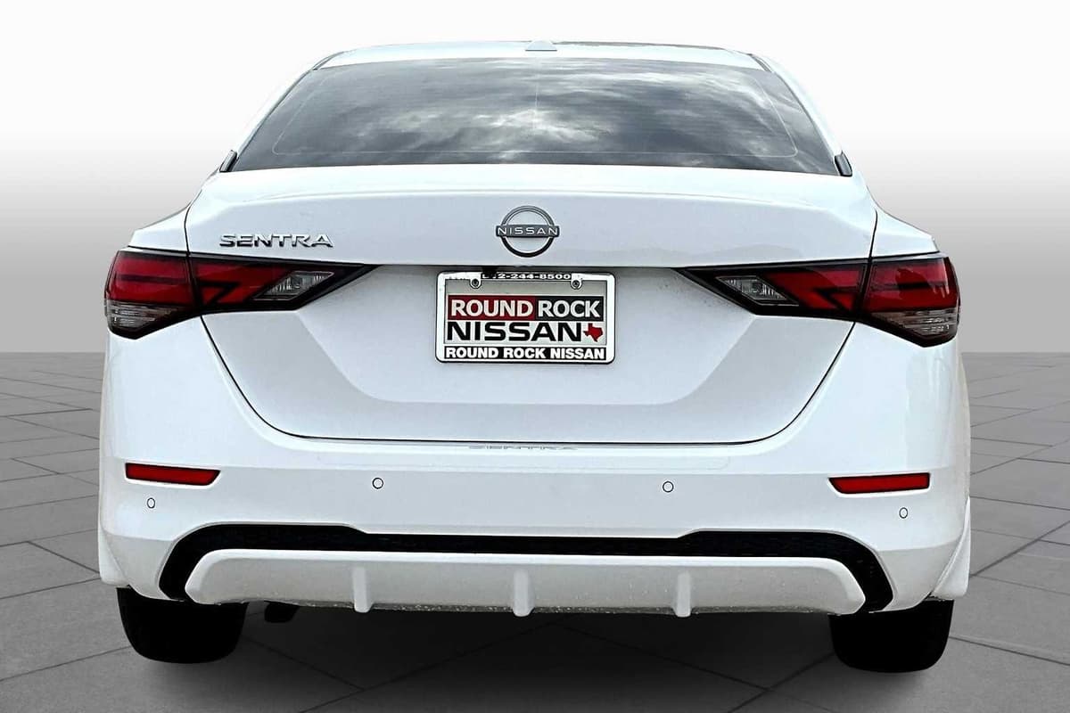 2025 Nissan Sentra - Image 4
