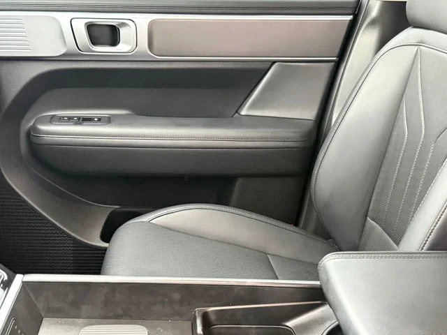 2024 Hyundai Santa Fe - Image 13