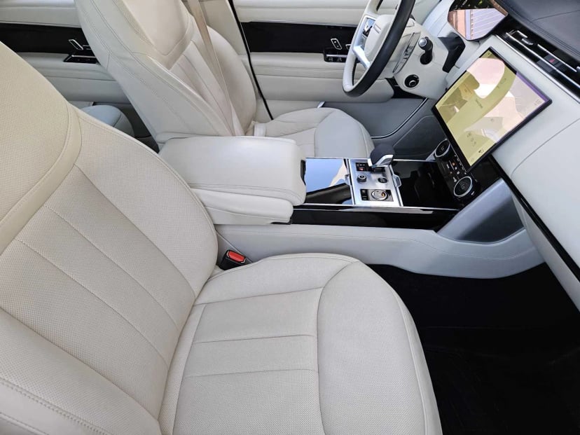 2023 Land Rover Range Rover - Image 14