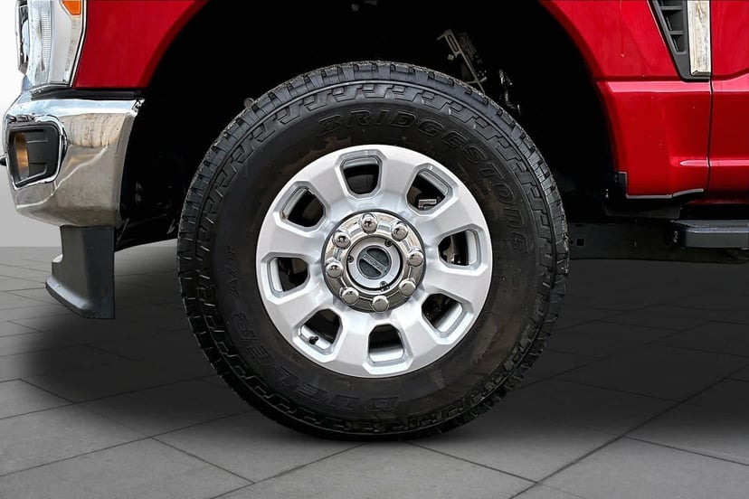 2023 Ford F-250 - Image 13