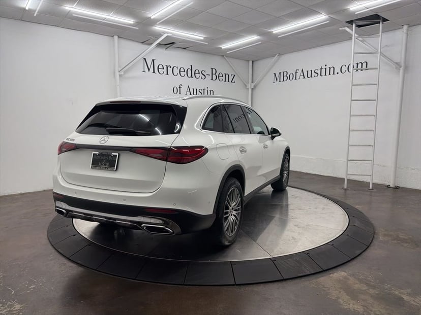 2026 Mercedes-Benz GLC - Image 7