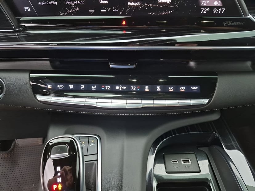 2021 Cadillac Escalade - Image 42