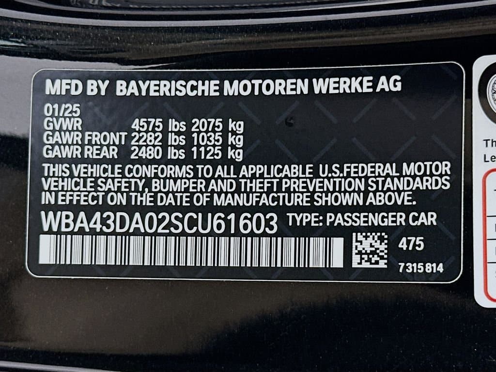 2025 BMW 4 Series - Image 33