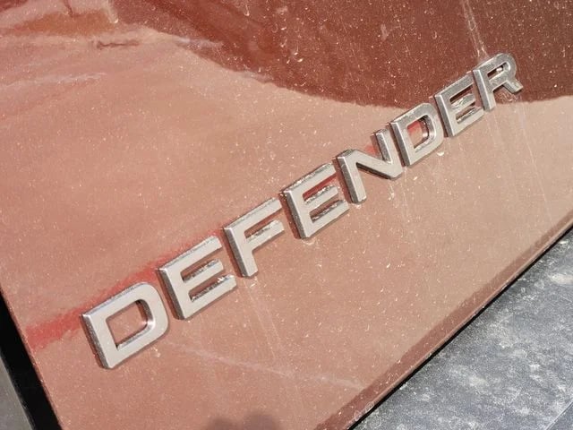 2026 Land Rover Defender 130 - Image 8