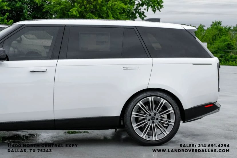 2026 Land Rover Range Rover - Image 11