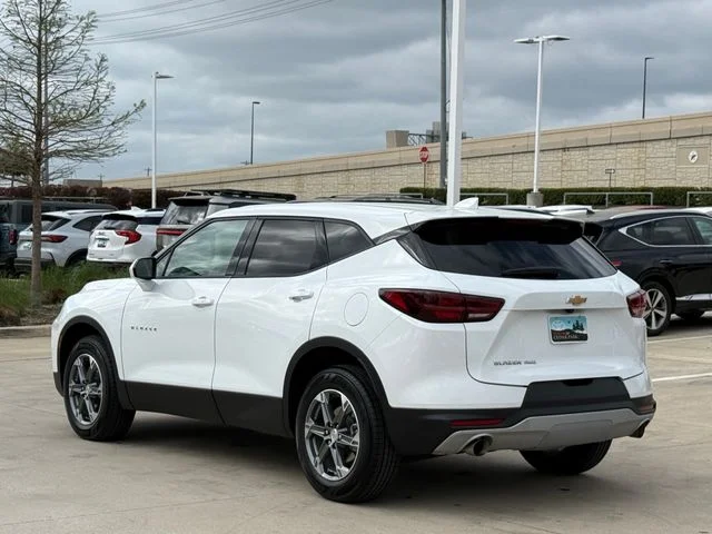2025 Chevrolet Blazer - Image 5
