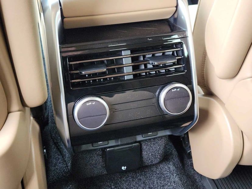 2026 LAND ROVER Range Rover - Image 30
