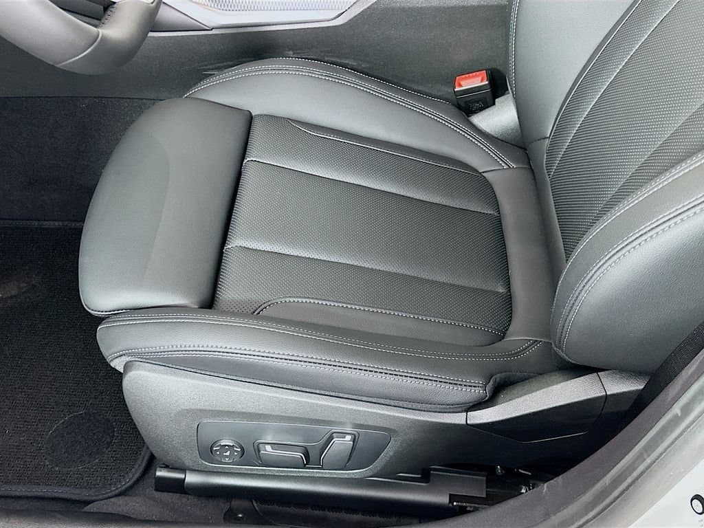 2026 BMW 3 Series - Image 21